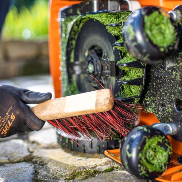 Robotmaaier tijdens de vakantie? Met deze 7 tips blijft je gazon perfect gemaaid