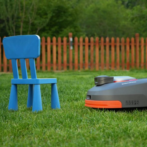 Robotmaaier tijdens de vakantie? Met deze 7 tips blijft je gazon perfect gemaaid